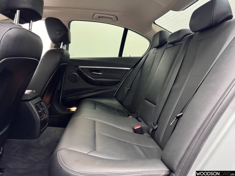2016 BMW 3 Series 2.0 320i Luxury Saloon 4dr Petrol Auto xDrive Euro 6 (s/s) (184 ps) Saloon Petr...