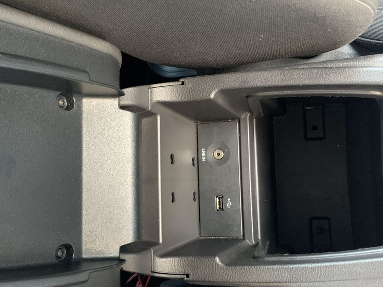 Ford, FOCUS, Hatchback, 2013, Manual, 998 (cc), 5 doors