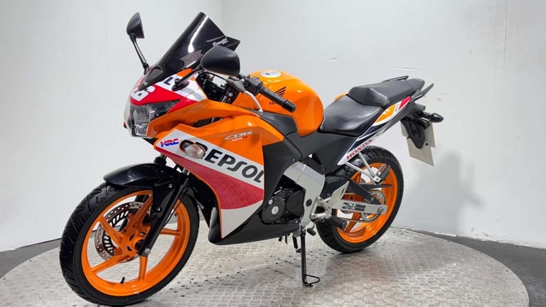 Honda CBR REPSOL 2017 7K SERVICED WARRANTY MOT 125CC SPORT BIKE