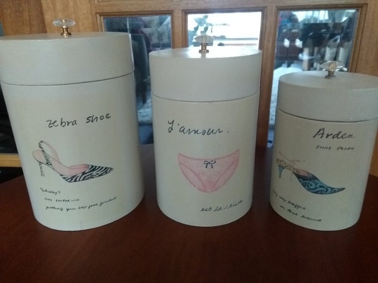 Set of 3 storage containers 