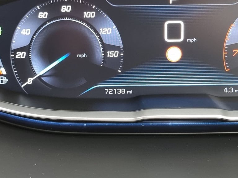 2017 Peugeot 3008 1.2 PureTech Allure SUV 5dr Petrol EAT Euro 6 (s/s) (130 ps) HATCHBACK Petrol A...