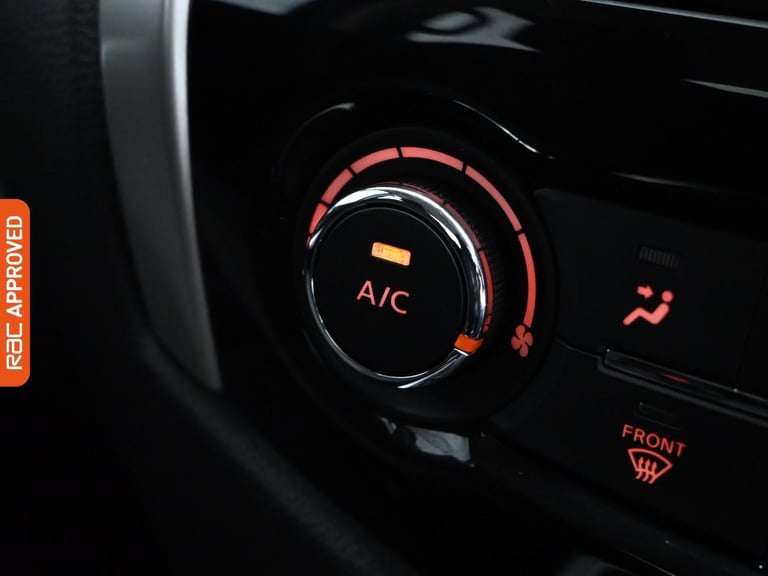 2021 Nissan Navara 2.3 dCi Acenta Pickup Double Cab 4dr Diesel Manual 4WD Euro 6 (s/s) (163 ps Pi...