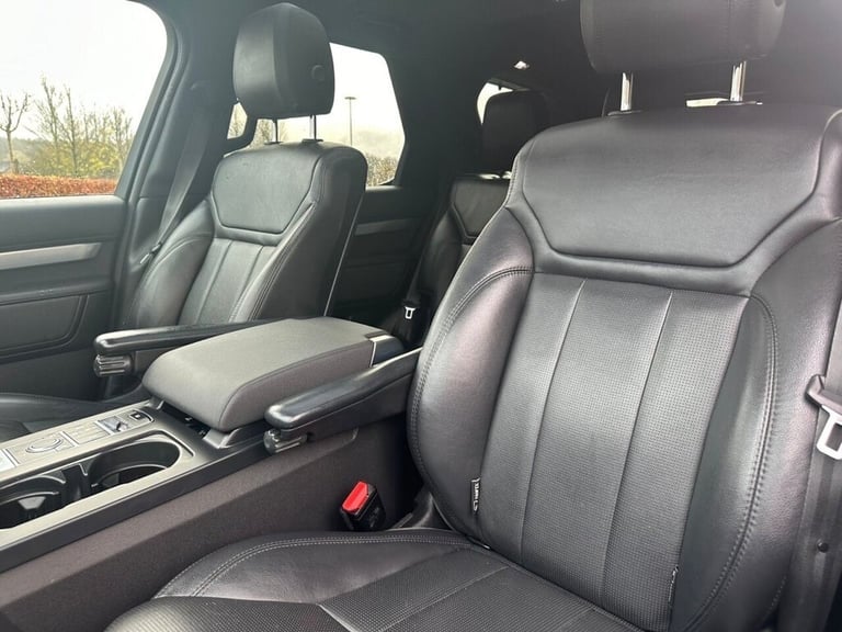 2020 Land Rover Discovery 3.0 SD V6 Landmark Edition SUV 5dr Diesel Auto 4WD Euro 6 (s/s) (306 ps...
