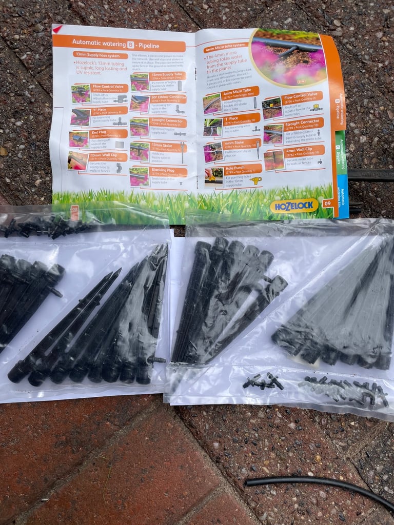 Hozelock Timer and various tubing and connectors 