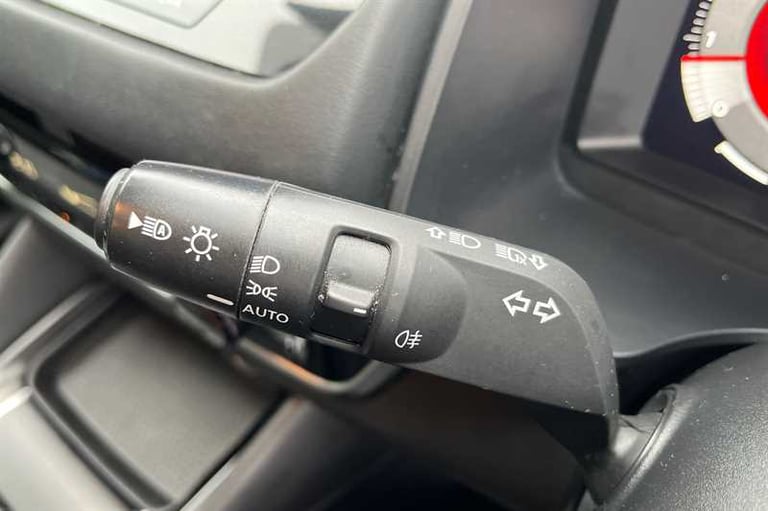 2022 Nissan Qashqai 1.3 DIG-T MH N-CONNECTA 5DR Hatchback Petrol Manual
