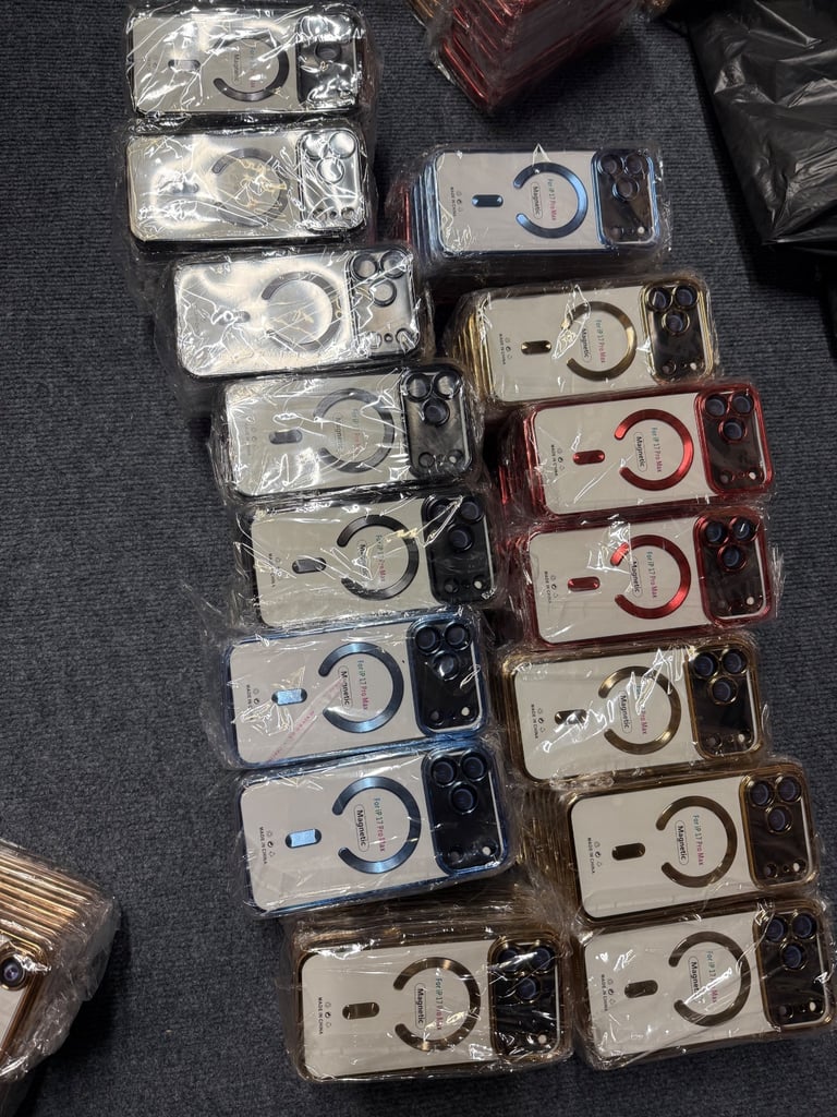 Joblot/wholesale of 500 iPhone 17 magsafe cases all 4 variants mix , in 4 beautiful colours