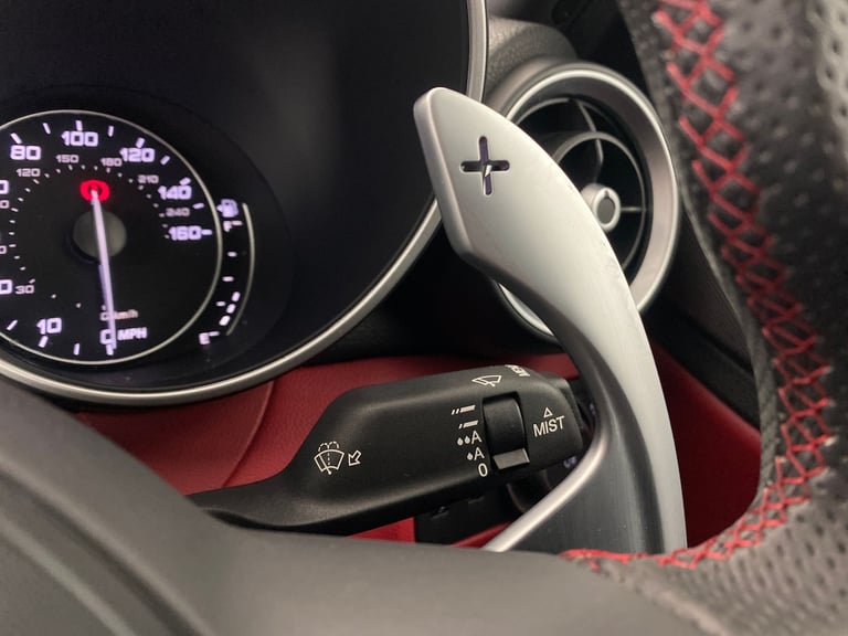 2021 Alfa Romeo Giulia 2.0T Veloce Saloon 4dr Petrol GPF Auto Euro 6 (s/s) (280 ps) - CARPLAY - N...
