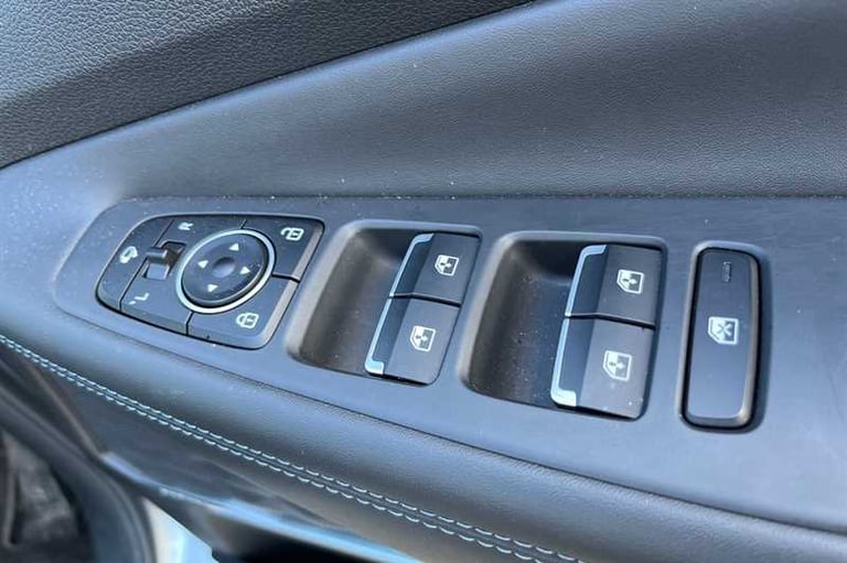 2022 Hyundai Santa Fe 1.6 TGDi Hybrid Premium 5dr 4WD Auto ESTATE PETROL/ELECTRIC Automatic