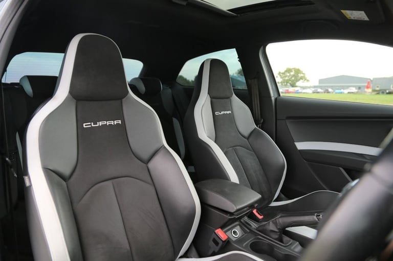 2016 SEAT Leon 2.0 TSI Cupra 290 Black Sport Coupe 3dr Petrol DSG Euro 6 (s/s) (290 ps) Hatchback...