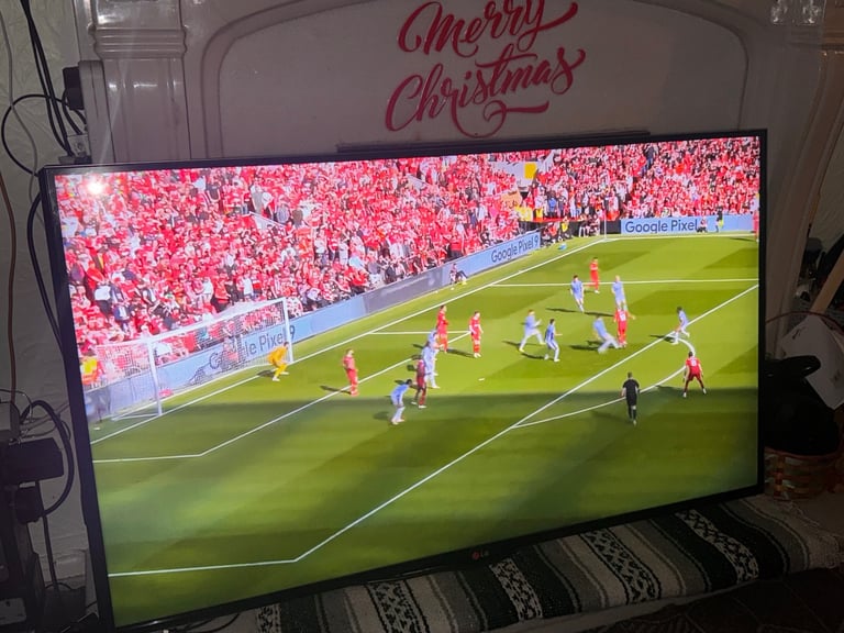 ✅LG 47” smart  ( no stand ) 