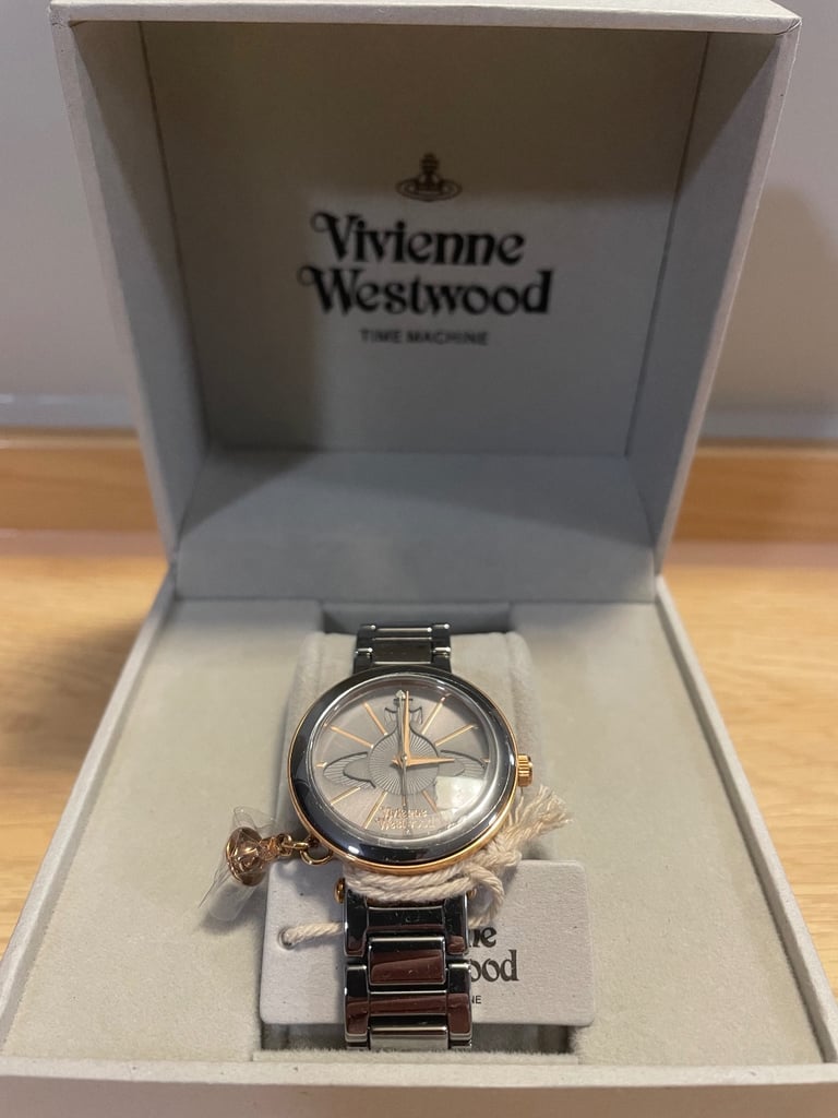 Vivienne Westwood TIME MACHINE ゴールド ブラック vivienne westwood watch 'time machine' Bought for | Depop