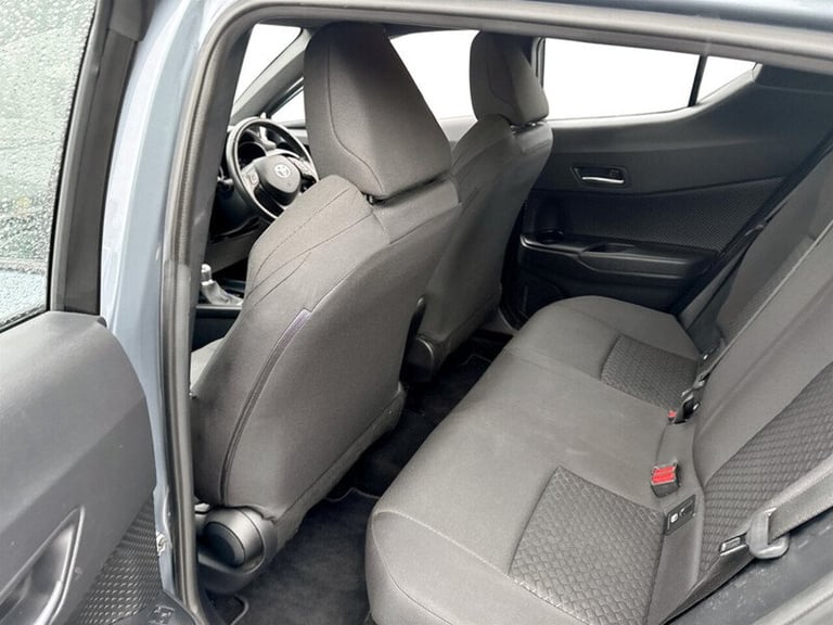  Toyota C-HR VVT-h Icon SUV HYBRID Automatic