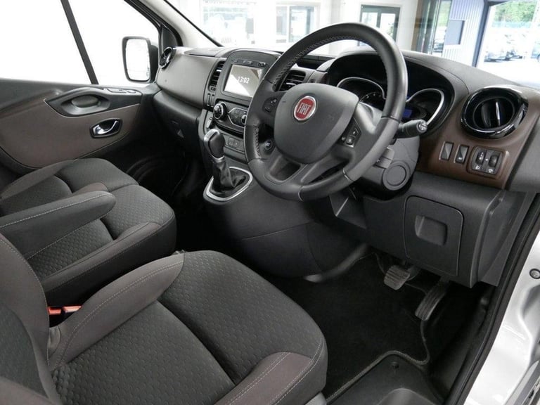 71 FIAT TALENTO 2.0 MULTIJET 170 BHP SWB ONYX AUTO 6 SEATER CREW ( NO VAT ! )