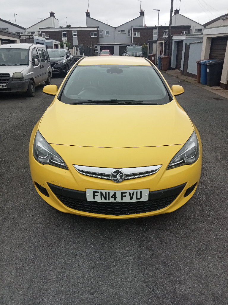 Vauxhall, ASTRA GTC, Hatchback, 2014, Manual, 1598 (cc), 3 doors