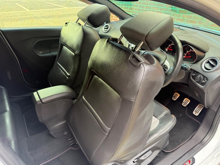 FORD FIESTA 1.6 T EcoBoost ST-2 2014