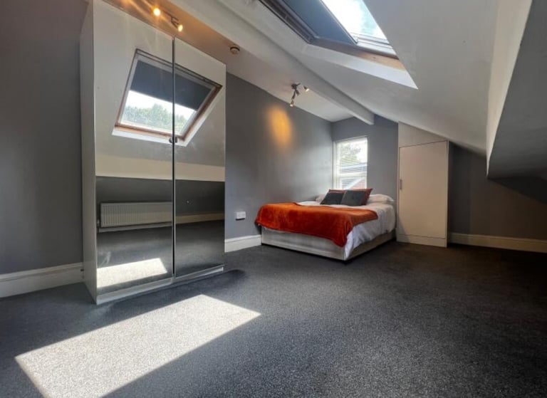1 Bed Flat - Meanwood Road