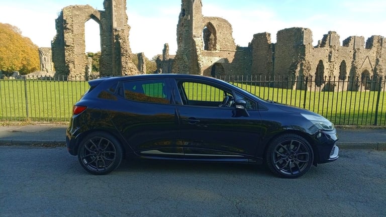 image for 2016 Renault Clio 1.6T 16V Renaultsport Lux Nav 200 5dr AUTOMATIC HATCHBACK Petrol Automatic