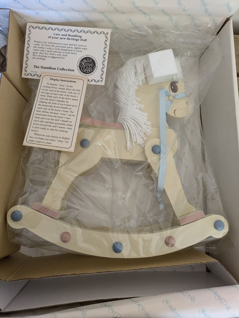 Collection of immaculate porcelein dolls 