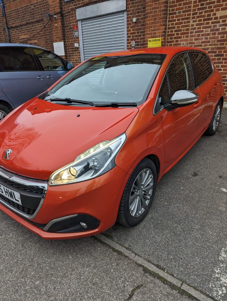 Peugeot, 208, Hatchback, 2015, Manual, 1199 (cc), 5 doors
