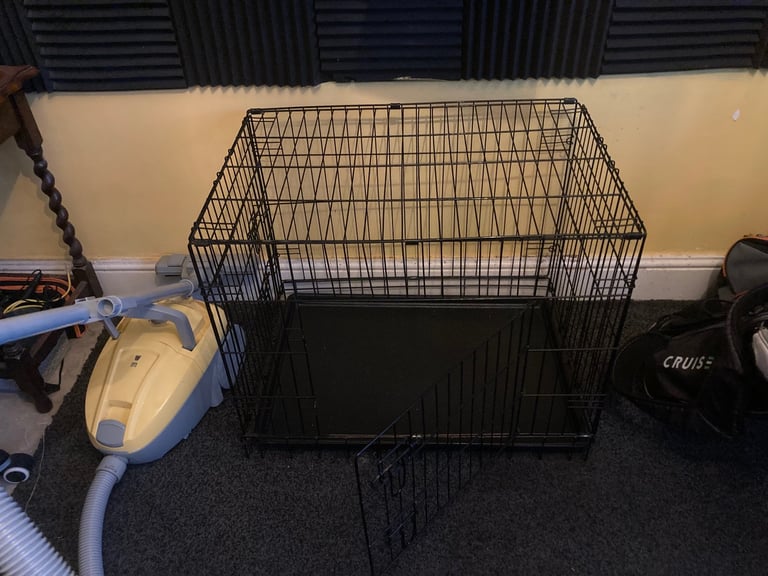 Dog cage 