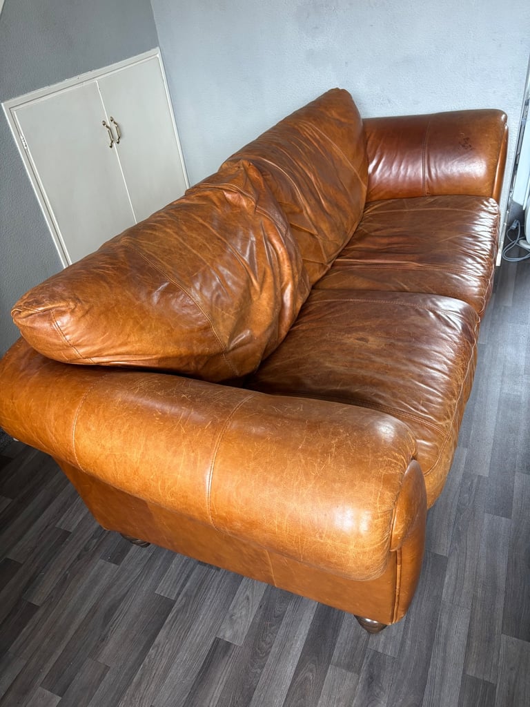 Italsofa Italian Leather 2 Piece Sofa And Arm Chair 