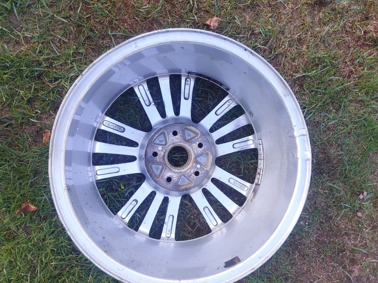 Suzuki swift sport alloy wheel 17ins  5 stud bargain