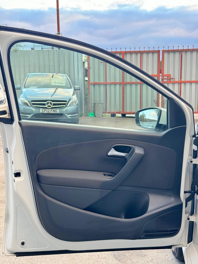 2013 Volkswagen Polo 1.2 TSi BLUEMOTION Hatchback Petrol Automatic