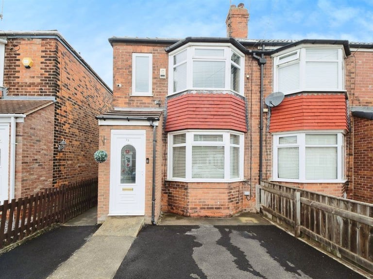 3 Bedroom house for rent in Hull, HU8 8JE 