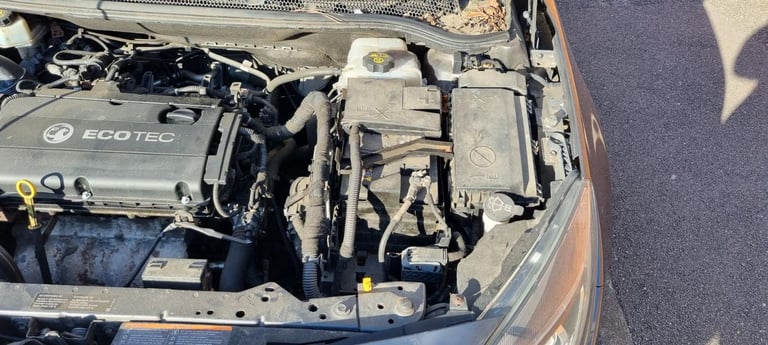 £500-ONO Vauxhall, ASTRA, Hatchback, 2010, Manual, 81,552 , 1598 (cc), 5 doors FOR SALES £500-ONO