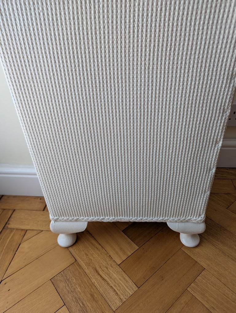 Lloyd Loom laundry basket 
