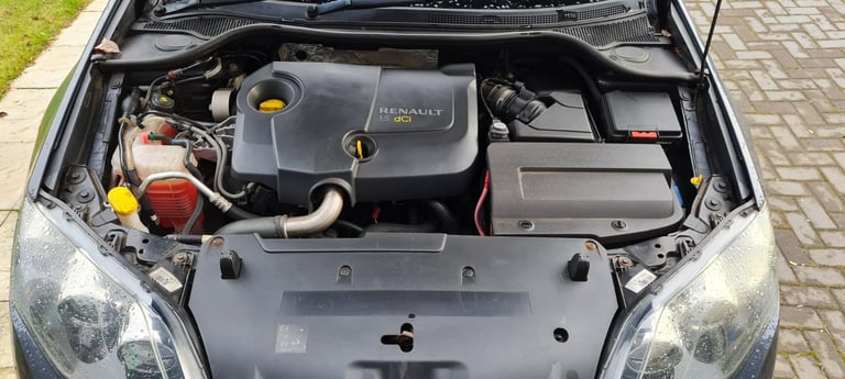 Renault, LAGUNA, Hatchback, 2010, Manual, 1461 (cc), 5 doors