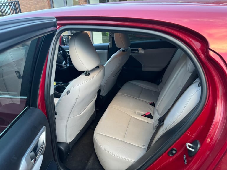 2011 Lexus CT 1.8 200h SE-L CVT Euro 5 (s/s) 5dr HATCHBACK Petrol/Electric Hybrid Automatic