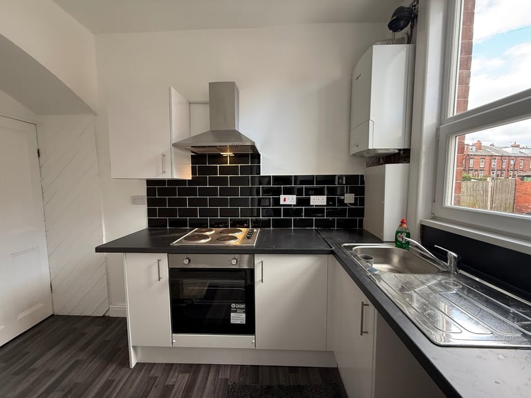 1 Bedroom House - Arley Grove, Armley, LS12 2PE