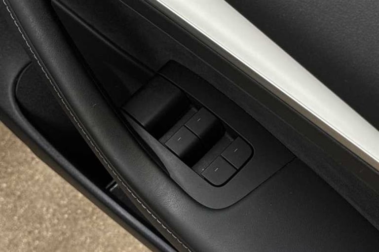 2021 Tesla Model 3 Long Range AWD 4dr Auto SALOON ELECTRIC Automatic