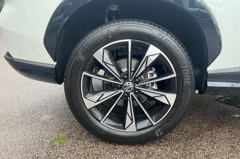 2025 MG MG HS 1.5 T-GDI Hybrid+ Trophy 5dr Auto Automatic Hatchback PETROL/ELECTRIC Automatic