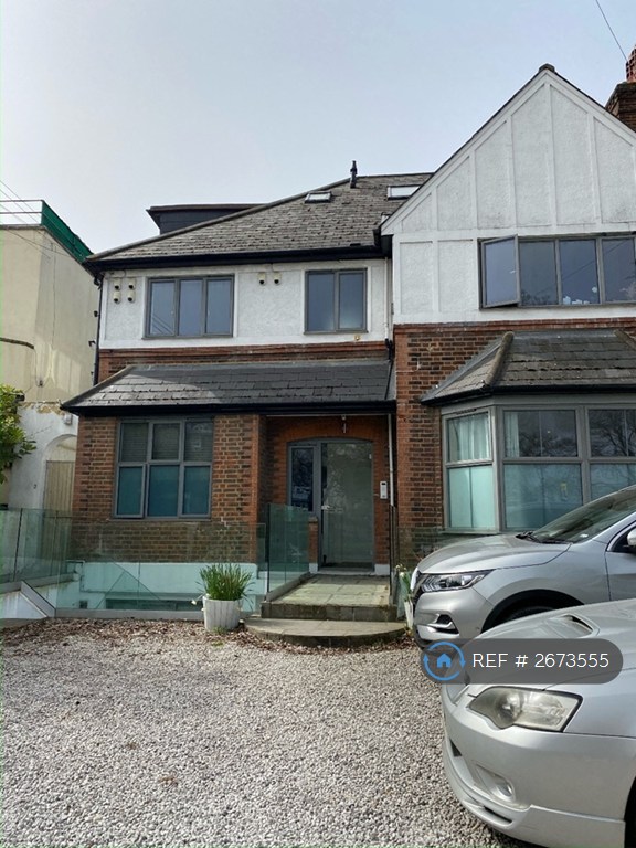 1 bedroom flat in Tulse Hill, London, SW2 (1 bed) (#2673555)