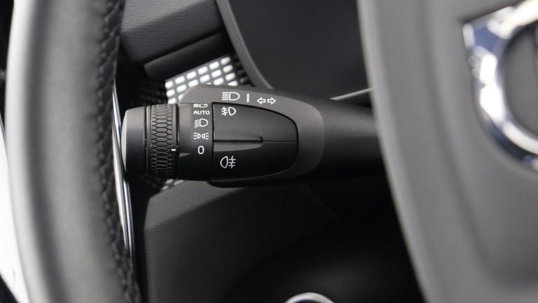 2025 Volvo XC40 2.0 B4P Plus Black Edition 5dr Auto ESTATE PETROL Automatic