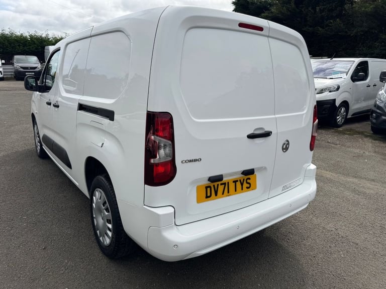 2021 Vauxhall Combo 1.5 Turbo D 2300 Sportive Panel Van 6dr Diesel Manual L2 H1 Euro 6 (100 ps) P...