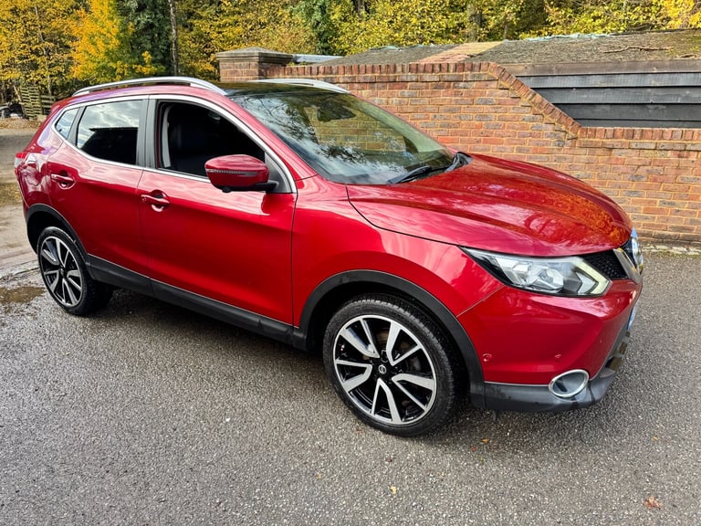 2015 Nissan Qashqai 1.6 DiG-T Tekna [Non-Panoramic] 5dr HATCHBACK Petrol Manual