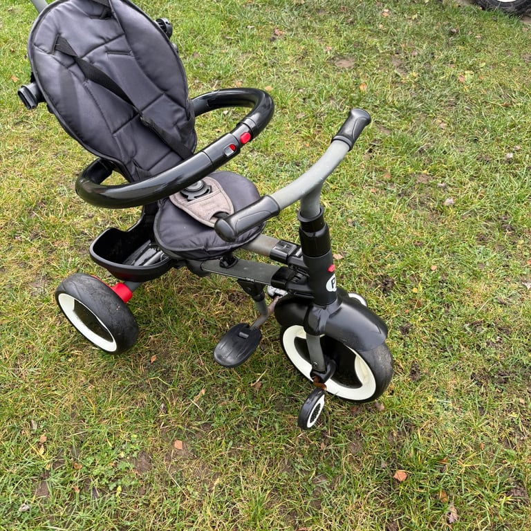 Child’s push trike 