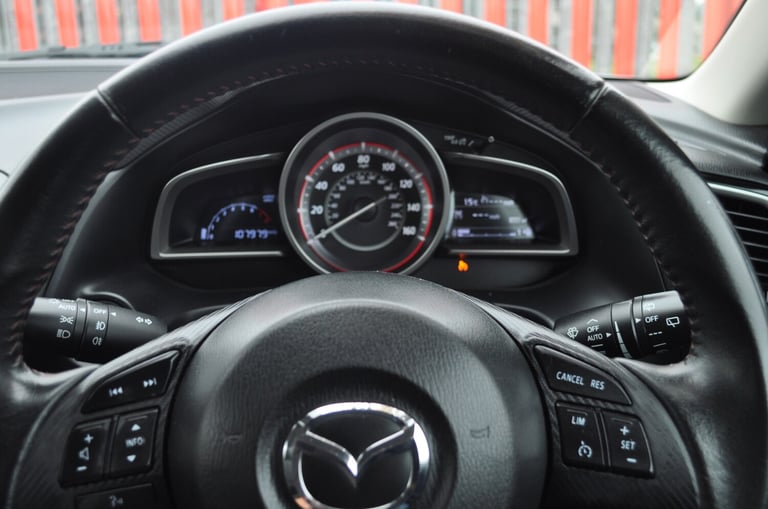 2014 Mazda Mazda3 2.0 SE-L 5dr HATCHBACK Petrol Manual