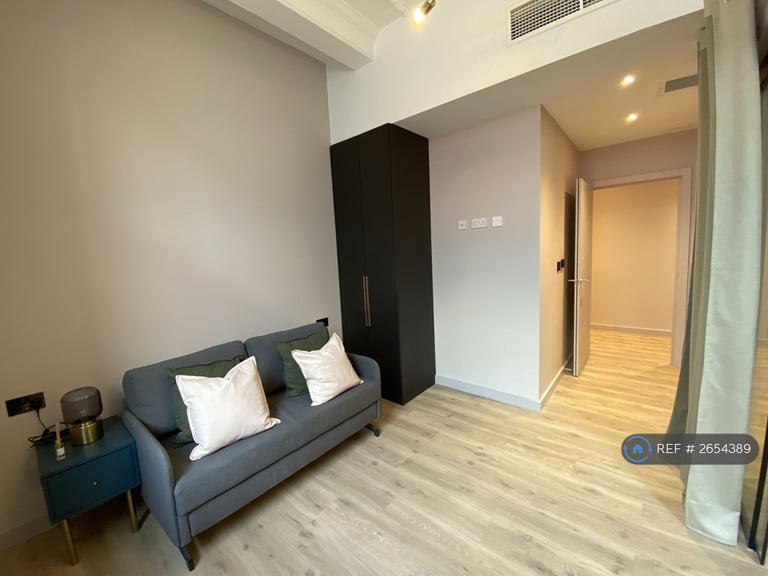 2 bedroom flat in Charlotte Street, Manchester, M1 (2 bed) (#2654389)