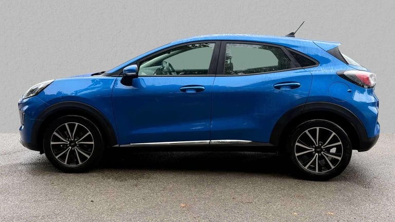 2023 Ford Puma 1.0 EcoBoost Hybrid mHEV Titanium 5dr Hatchback Petrol Manual