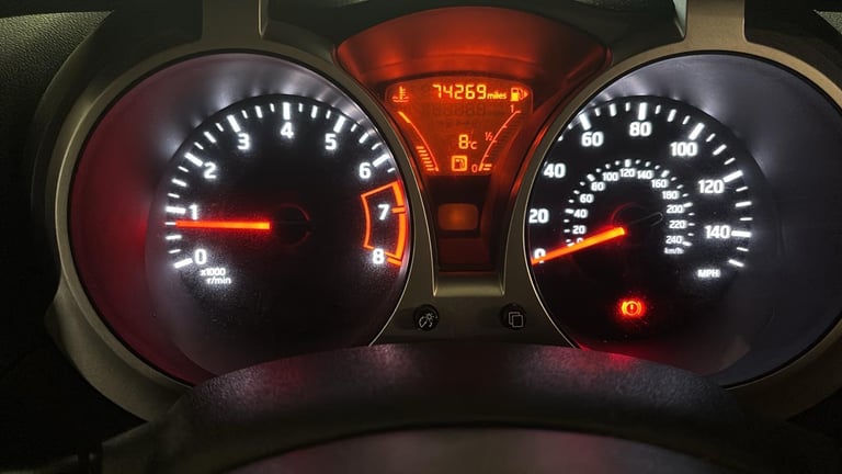 Nissan, JUKE, Hatchback, 2015, Manual, 1197 (cc), 5 doors