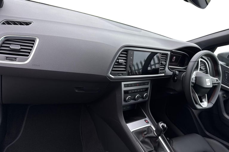 2025 SEAT Ateca 1.5 TSI EVO FR Black Edition Euro 6 (s/s) 5dr SUV PETROL Manual