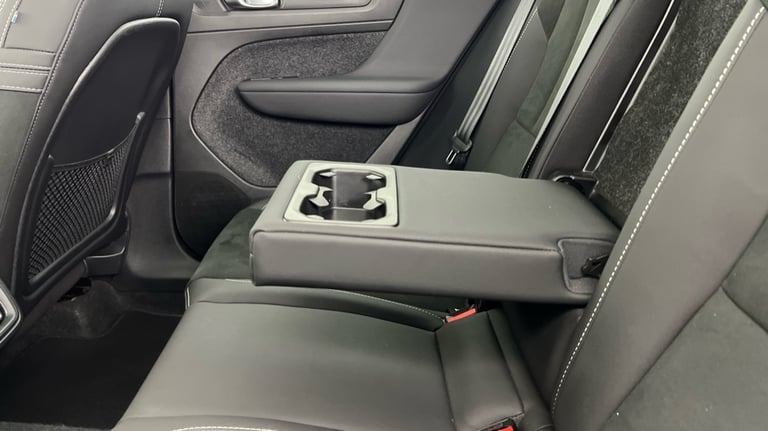 2025 Volvo XC40 Ultra, B4 Mild hybrid, Petrol, Dark Estate Petrol Automatic