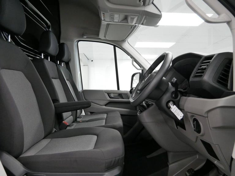 2024 VW CRAFTER CR35 2.0 TDI 140 BHP MWB HIGH ROOF TRENDLINE ( AIR CON ! )