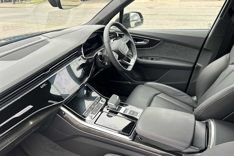 2025 Audi Q7 55 TFSI Quattro Black Edition 5dr Tiptronic SUV Petrol Automatic