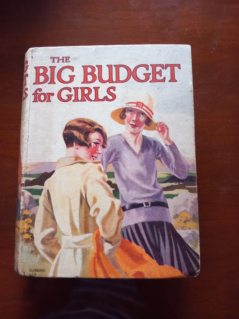 image for VARIOUS ANNUALS RANGING FROM 1930s