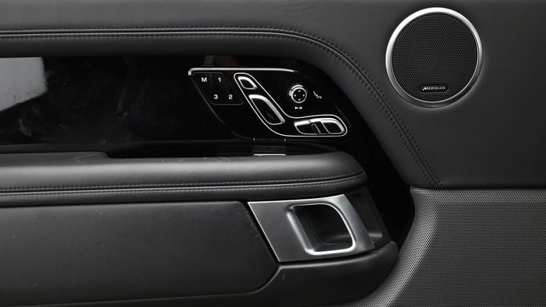 2020 Land Rover Range Rover 3.0 SD V6 Vogue SE SUV 5dr Diesel Auto 4WD Euro 6 (s/s) (275 ps) SUV ...